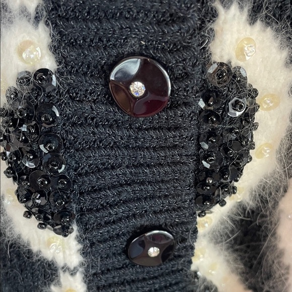 Vintage Christine Black & White Fuzzy Knit Cardigan, Beaded Button  Size M - Picture 7 of 12